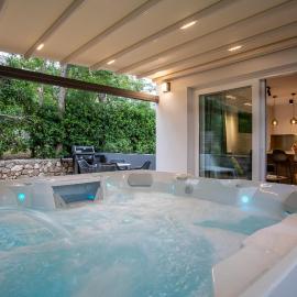 Happy Apartments Baška، فندق في باشكا