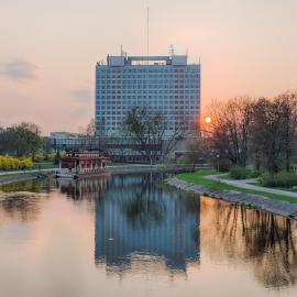Hotel Gromada Pila, hotel Piłában