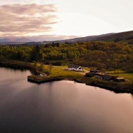 Cabins at Old Pier House, hotel in Fort Augustus
