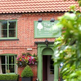 Oak Tree Inn, hotel u gradu 'Brafferton'