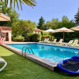 Résidence Miro, gîtes équipés été et hiver, tennis, piscine