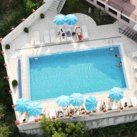 Hotel Deyanira, hotel Gorno Drjanovóban