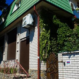 КЛУБ B55, hotel in Dnipro