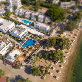 Yalıpark Beach Hotel, hotel di Yalikavak