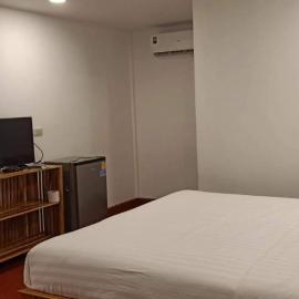 King Fa House, hotel en Mae Sot