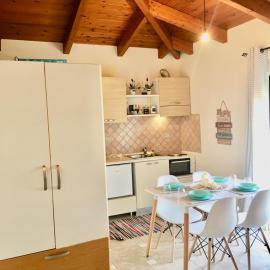 Patra Studio B4, хотел в Патра