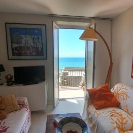 Rosso Tramonto luxury-white- LADISPOLI, Lungomare Regina Elena 58, hotel a Ladispoli