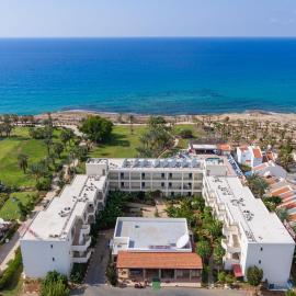 Helios Bay Hotel and Suites, hotel u Paphosu