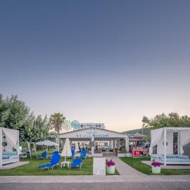 Viesnīca Hotel Albatros pilsētā Moraitika