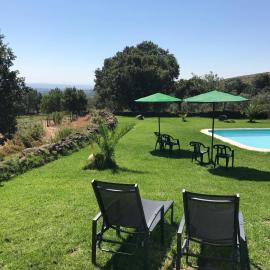 Casa Rural Los Robles, hotel Acebóban