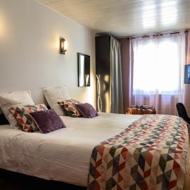 Hôtel Le Bayeux, hotel v destinácii Bayeux