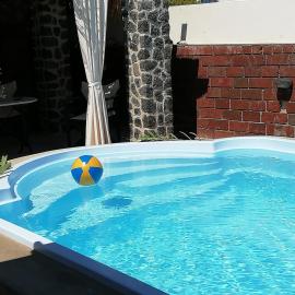 5bedroom villa in perissa beach