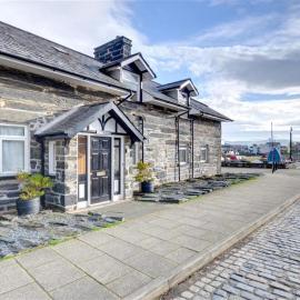 Greaves Wharf House، فندق في بورثمادوج