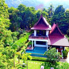 6 Bedroom Seaview Villa with Pool