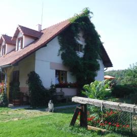 Farma Zahradnice, hotel i Olbramovice