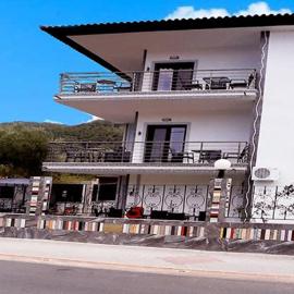House Anna Houhlia, hotel a Vourvourou