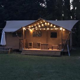 Lodge St Exupéry, hotel in Le Thor