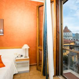 Hotel Roma, hotel Pisában