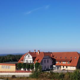 Hotel Penterknapp, готель у місті Брамше