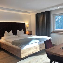 Hotel Garni Central - Zimmer - Studios - Apartments, hotel en Kappl