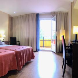 HOTEL V.CIUDAD, hotelli kohteessa Aranda de Duero