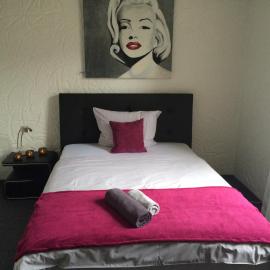 Haus Gerry, hotel u gradu Diseldorf