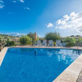 Villa Can Pau, pool and garden close to the beach