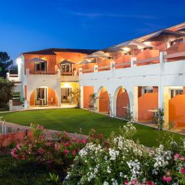 Les Pins Blancs en Provence, hotel en Le Muy