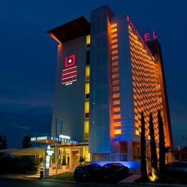 Breaking Business Hotel、モシャーノ・サンタンジェロのホテル