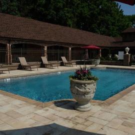 Chalet Inn & Suites、Centerportのホテル