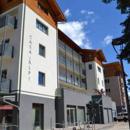 Appartamento Casa Alpi, hotel em Malè