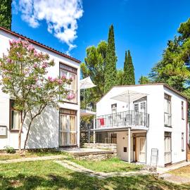 Apartments Astra, hotel in Poreč