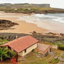 La Cabaña de la playa, hotel in Ajo