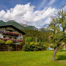Ferienwohnung Kobler, Hotel in Landeck