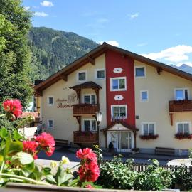 Pension Posauner, hotel in Dorfgastein