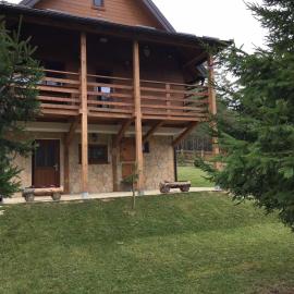 Apartmani Tornik-Planinska Kuća Zdravković, hotel a Dobroselica