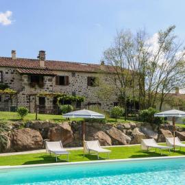 Girasole Cottage overlooking the Orcia valley in Tuscany, hotell sihtkohas Radicofani