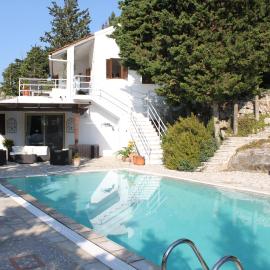 Villa Paparouna, hotel u gradu Magaziá