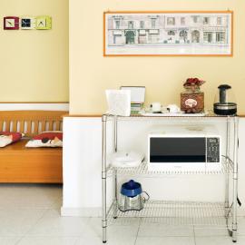 Merola Sisters Holiday Home, hotel in Caserta