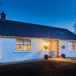 Duneden Cottage and Grounds, hotel a Randalstown