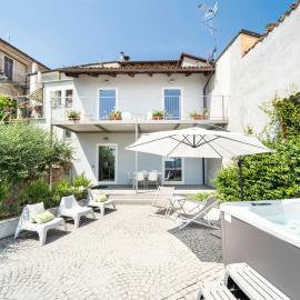 La Villa Holiday House, hotel v destinácii Neive