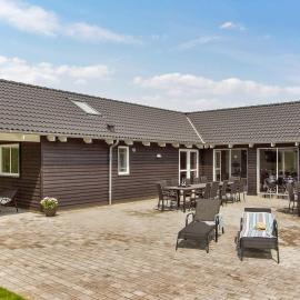 24 person holiday home in Hasselberg, hotelli kohteessa Kappeln