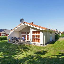 6 person holiday home in GROEMITZ, hotel u gradu Gremic