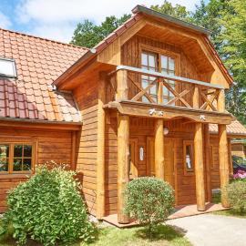 Strandschlösschen Sellin - Haushälfte 1, hotel in Ostseebad Sellin