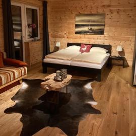 Zirben Appartement zwischen Berg und See