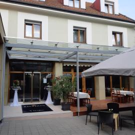 LONDON Boutique hotel & Restaurant: Trnava şehrinde bir otel