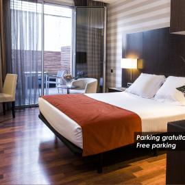 Hotel Zenit Pamplona, hotel em Cordovilla