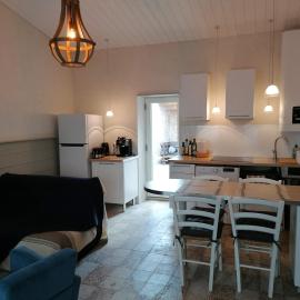 L'annexe de Gaston Port des Barques، فندق في لو بورت - دي - بارك