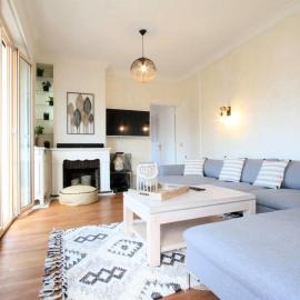 Large 4 rooms in the city center