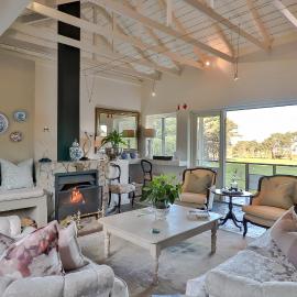 Hermanus Lodge on the Green - Solar Power – hotel w mieście Hermanus